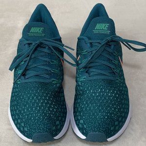 Nike Zoom Pegasus 35.  Teal Green/Coral.  Men's